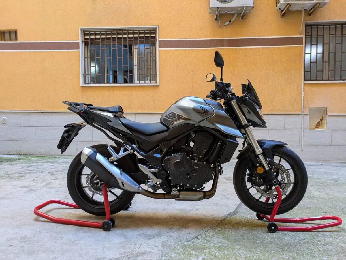 Honda CB 750 Hornet (2023 - 24) (2)
