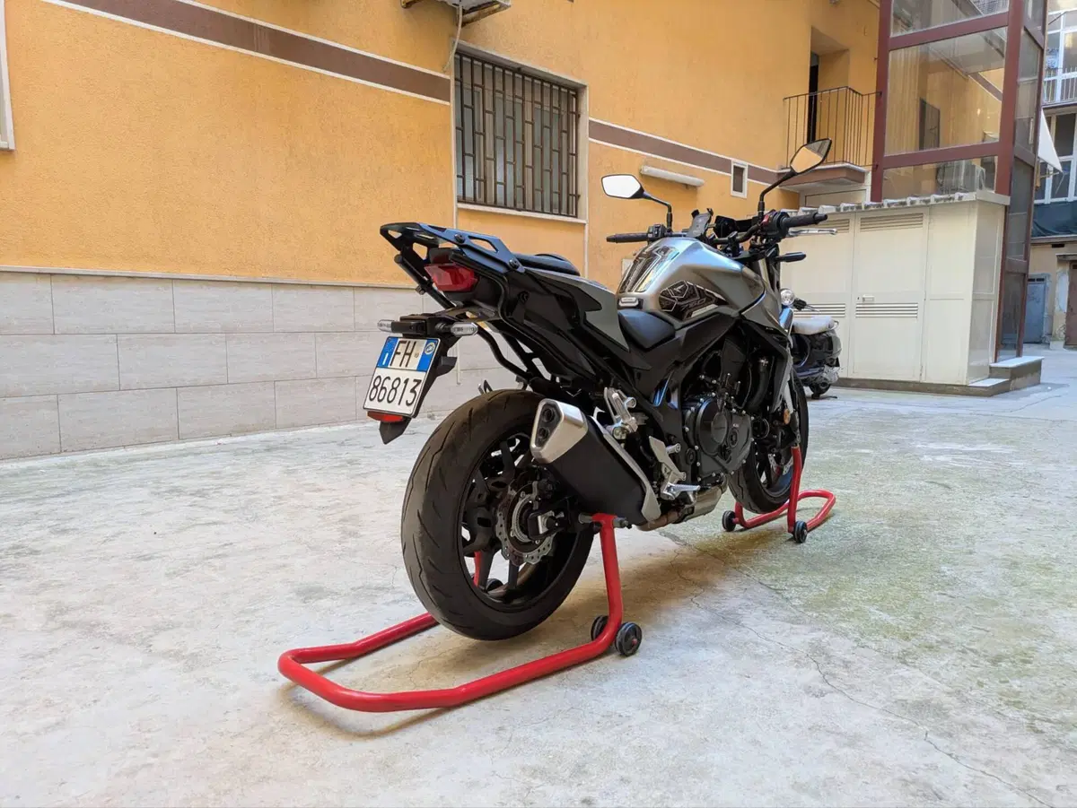 Honda CB 750 Hornet (2023 - 24) (8)