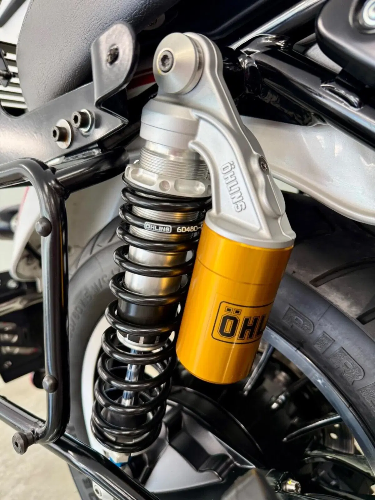 Moto Guzzi V9 Roamer (2016 - 18) (17)