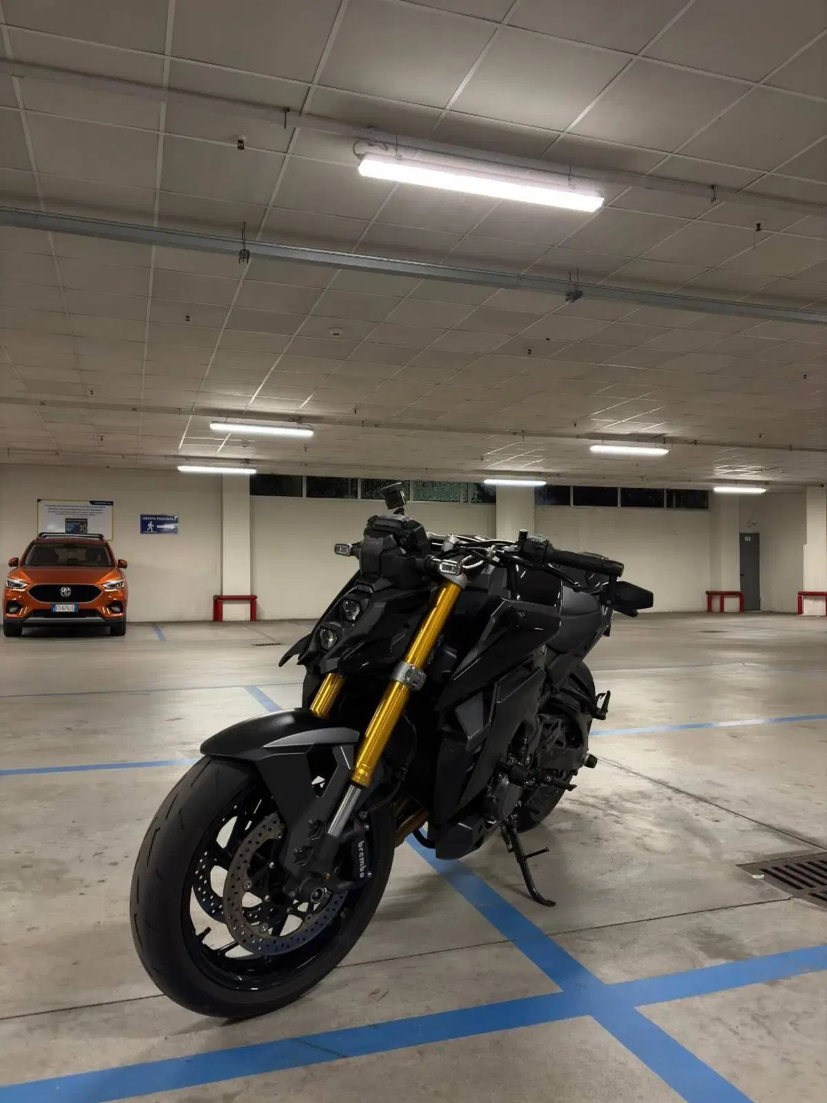 Suzuki GSX-S1000 (2021 - 25) (4)