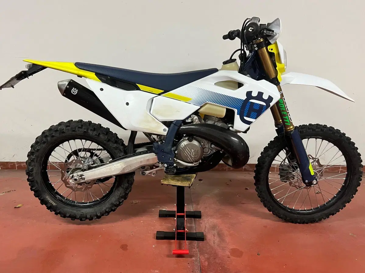 Husqvarna TE 250 (2024) (2)