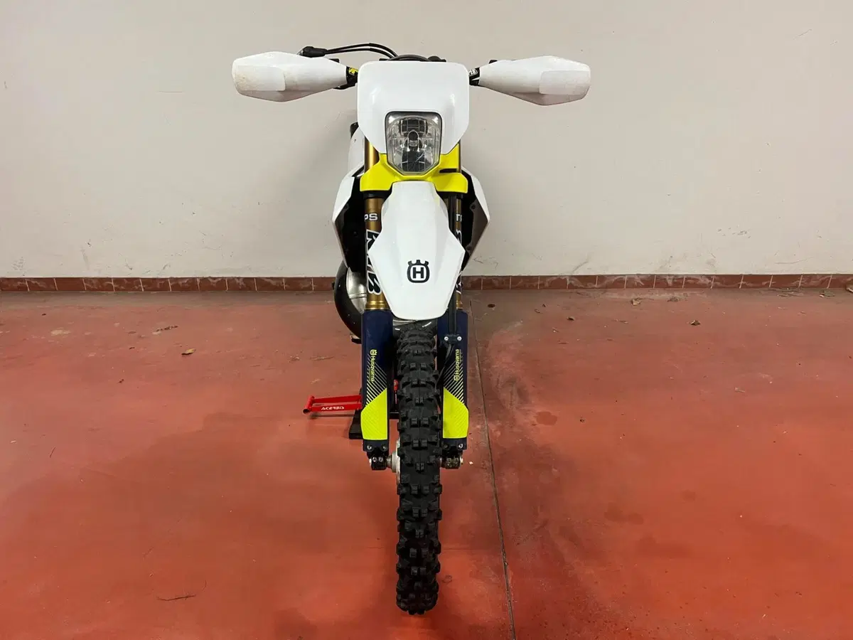 Husqvarna TE 250 (2024) (5)