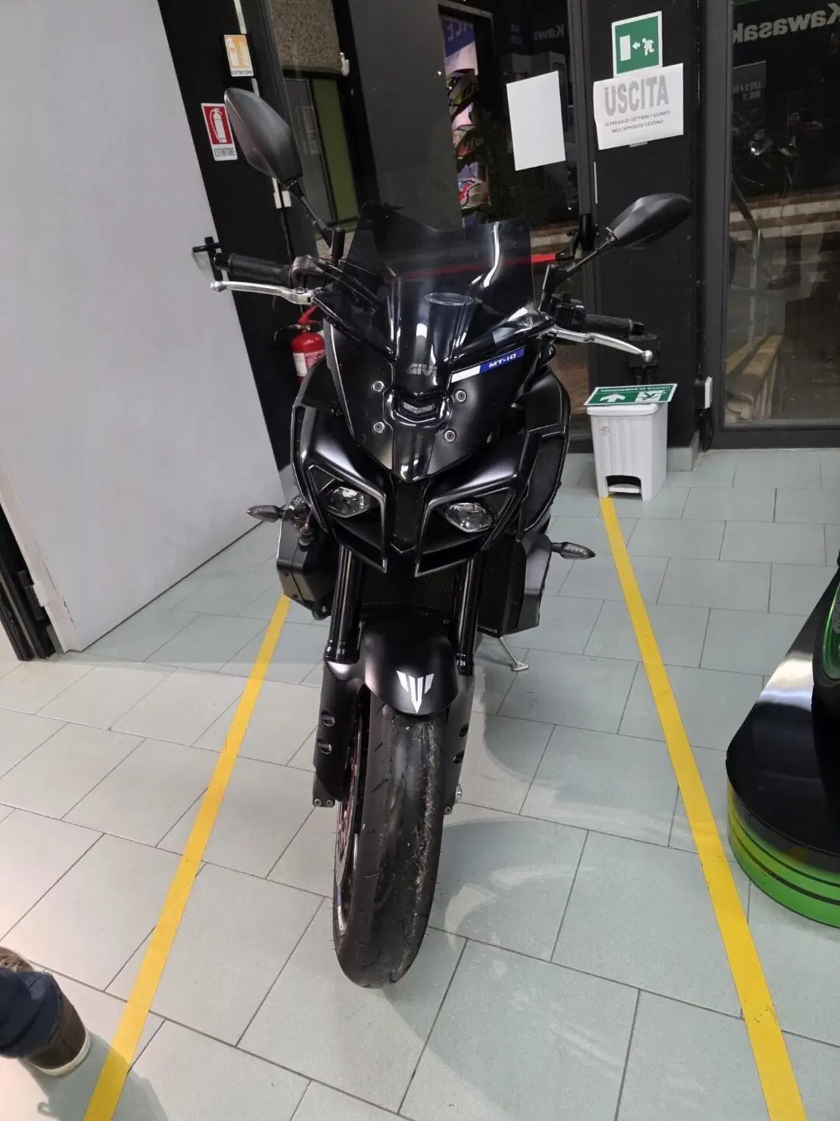 Yamaha MT-10 ABS (2016 - 17) (9)