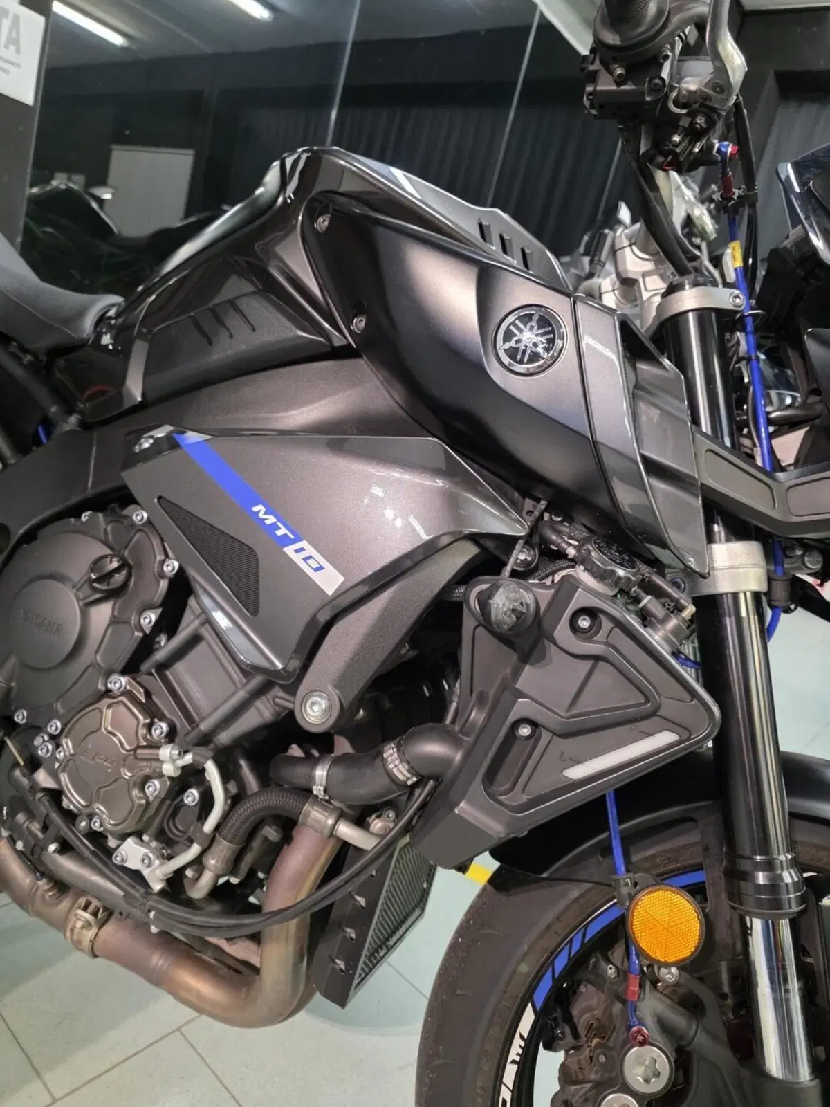 Yamaha MT-10 ABS (2016 - 17) (15)