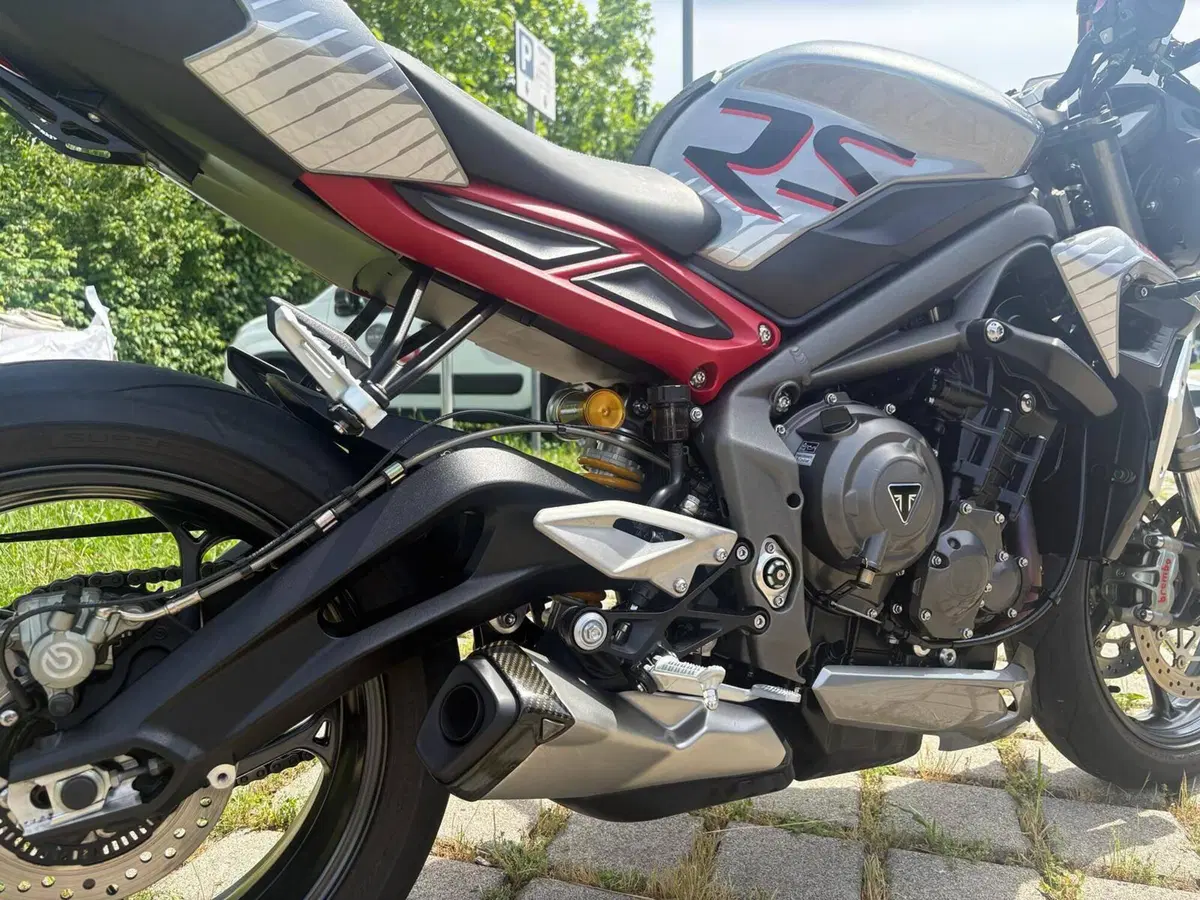Triumph Street Triple RS (2020 - 22) (9)