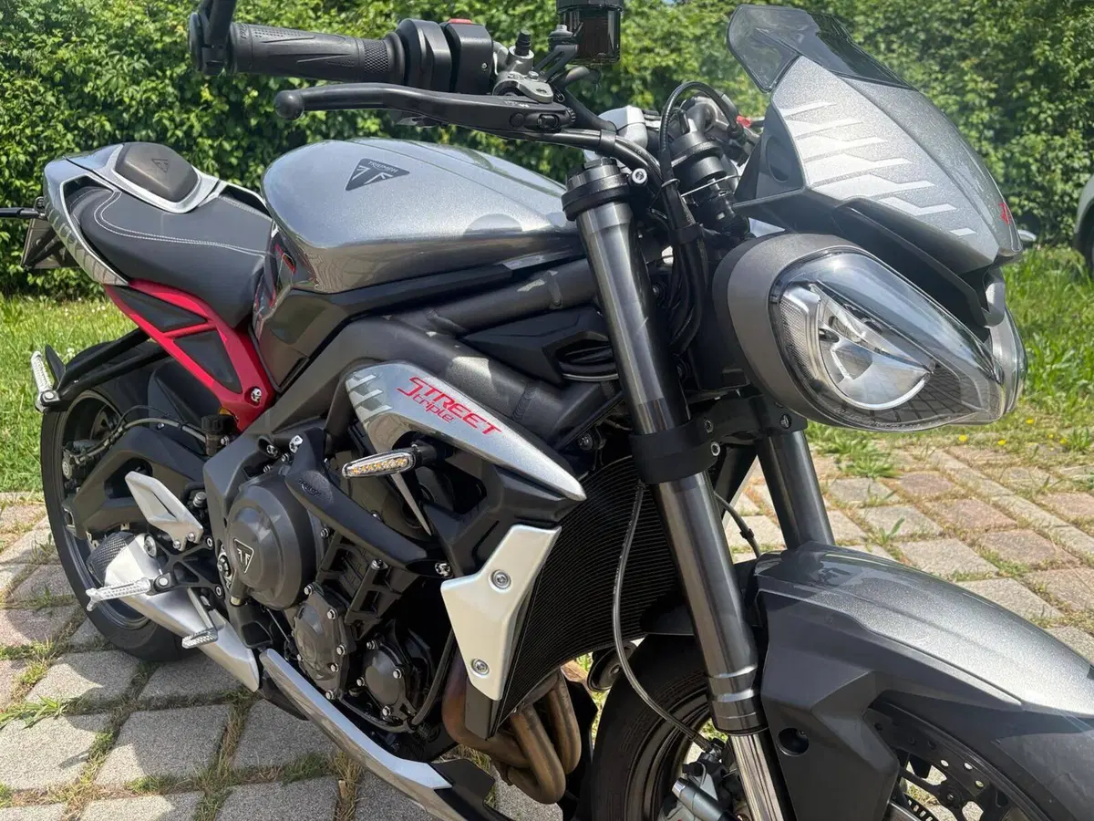 Triumph Street Triple RS (2020 - 22) (10)
