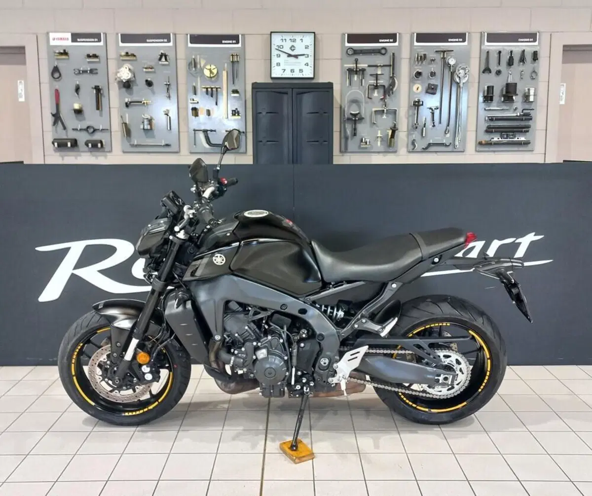 Yamaha MT-09 (2021 - 23) (2)
