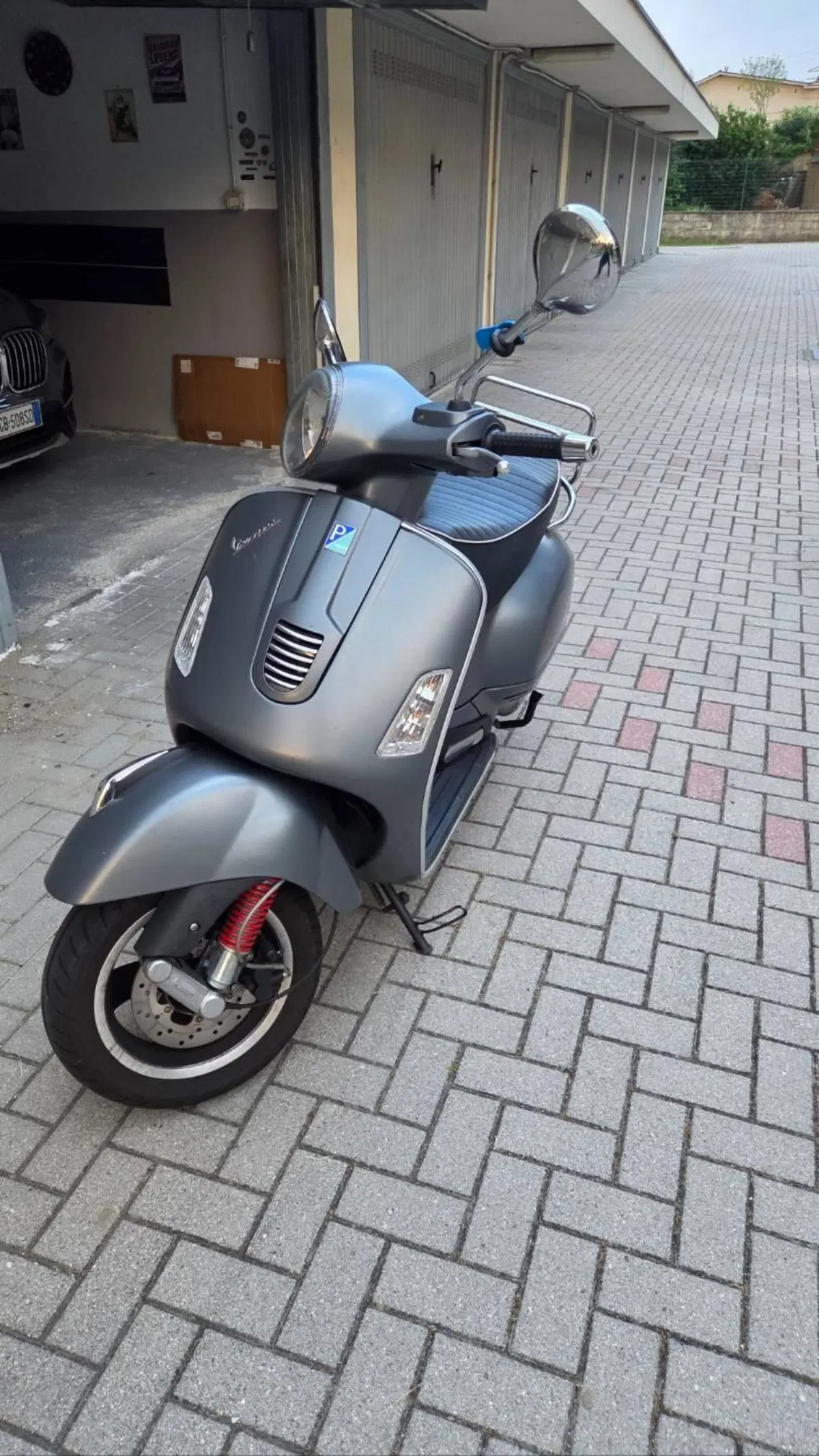 Vespa GTS 300 (2010 - 14) (3)