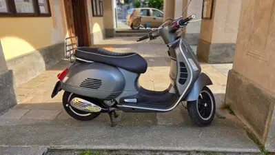 Vespa GTS 300 (2010 - 14) usata