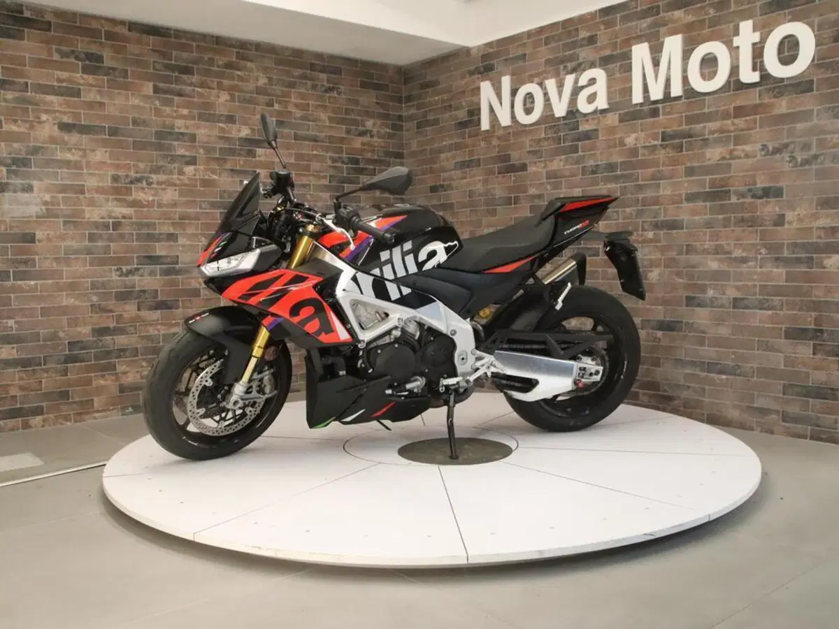 Aprilia Tuono V4 Factory (2021 - 24)