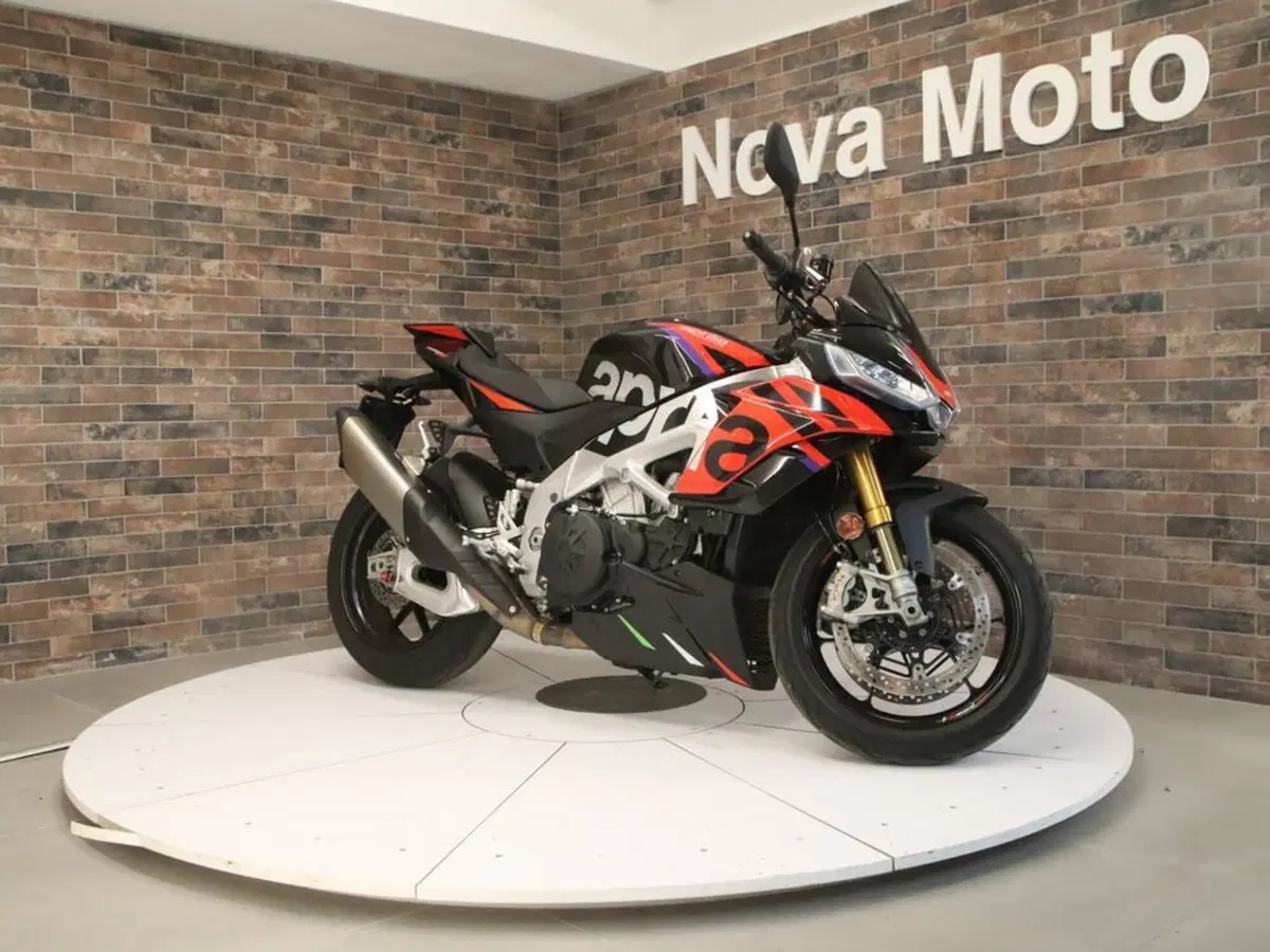 Aprilia Tuono V4 Factory (2021 - 24) (6)