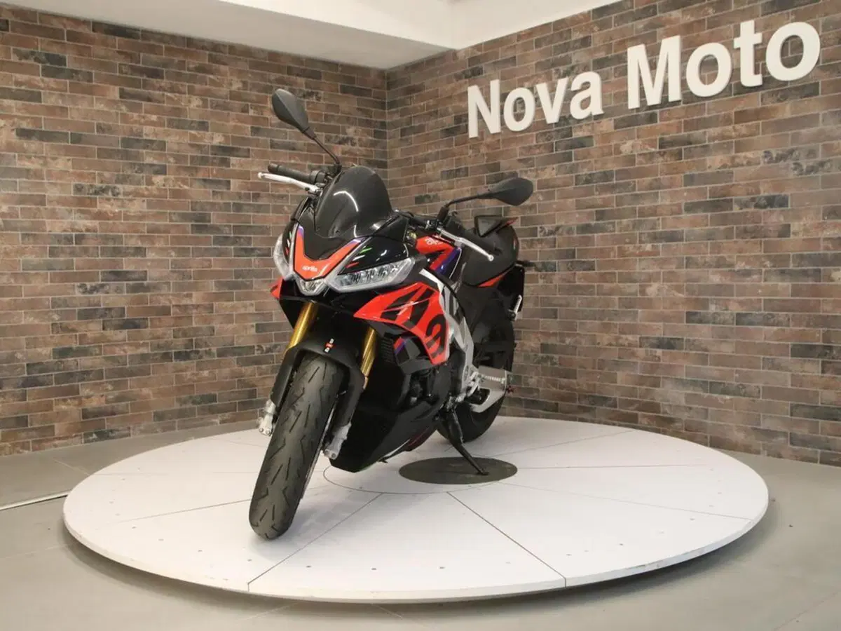 Aprilia Tuono V4 Factory (2021 - 24) (3)