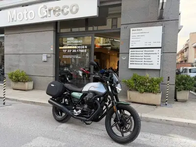 Moto Guzzi V7 Stone (2021 - 24) usata