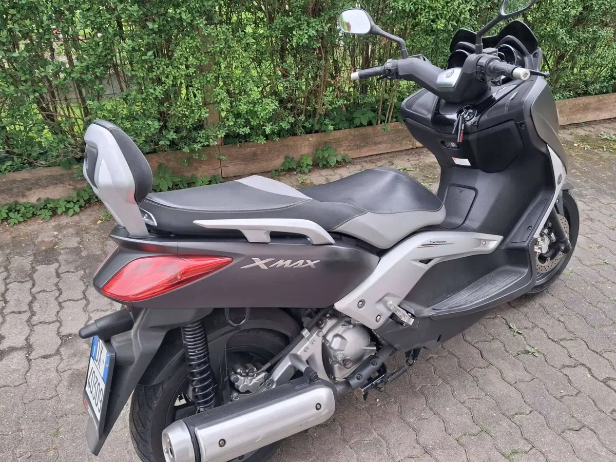Yamaha X-Max 250 Sport (2011 - 13) (4)