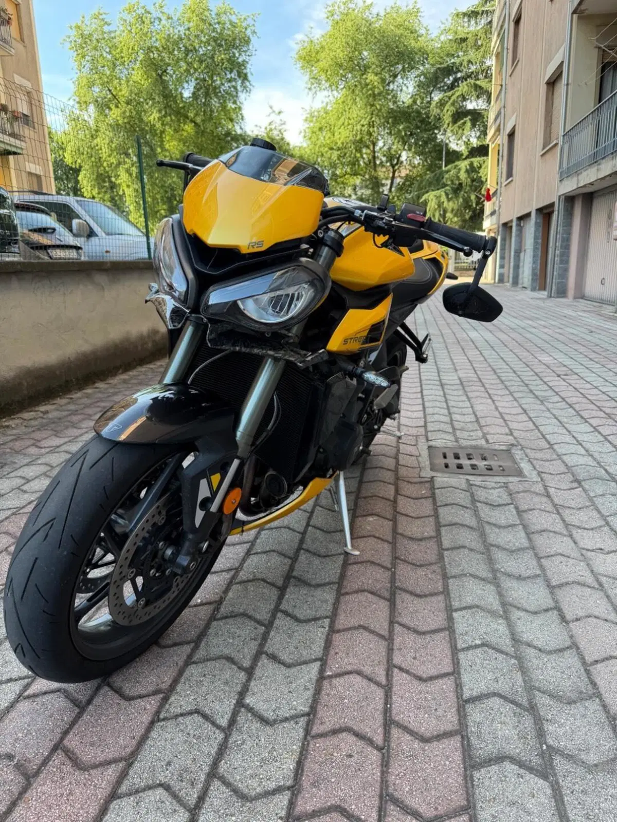 Triumph Street Triple 765 RS (2023 - 26) (2)