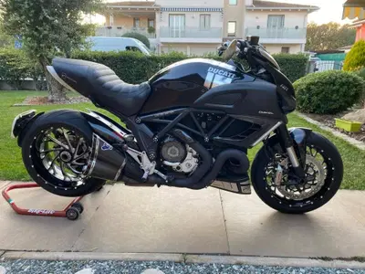 Ducati Diavel 1200 (2010 - 13) usata
