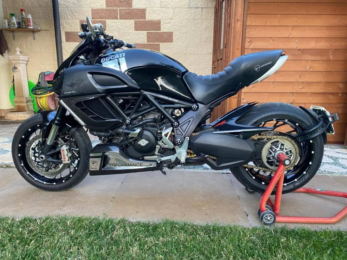 Ducati Diavel 1200 (2010 - 13) (3)