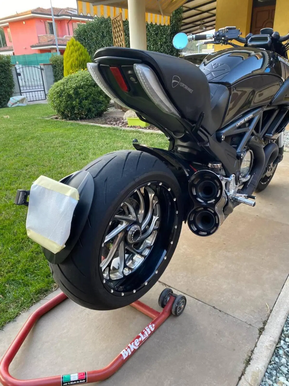 Ducati Diavel 1200 (2010 - 13) (6)