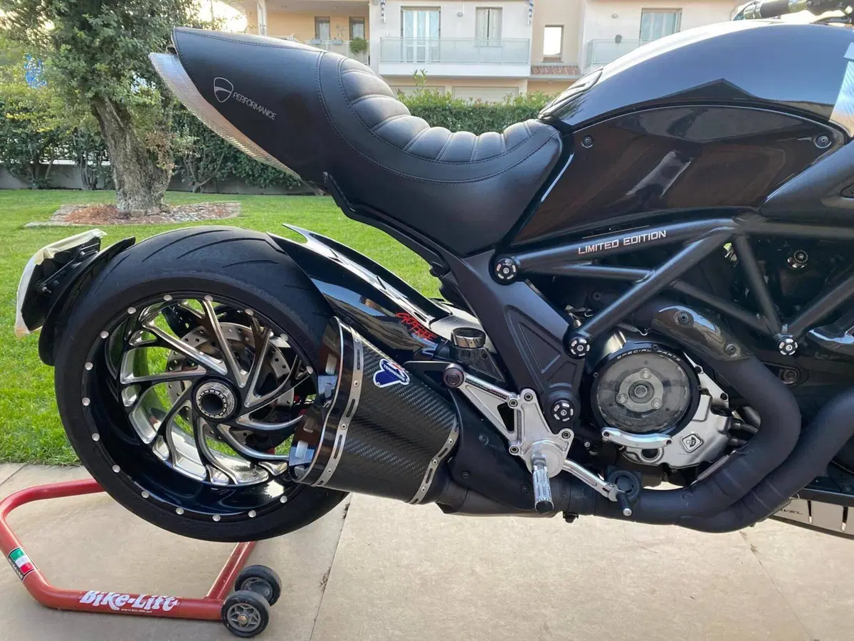 Ducati Diavel 1200 (2010 - 13) (8)