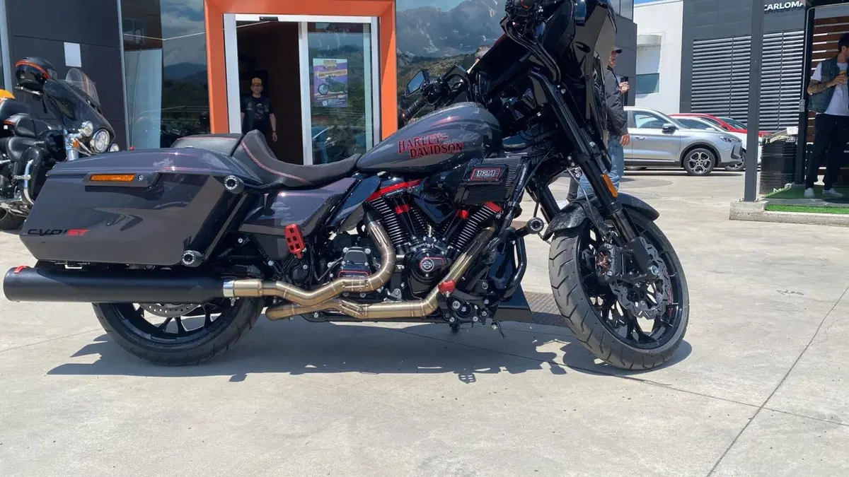 Harley-Davidson CVO Street Glide ST (2026)