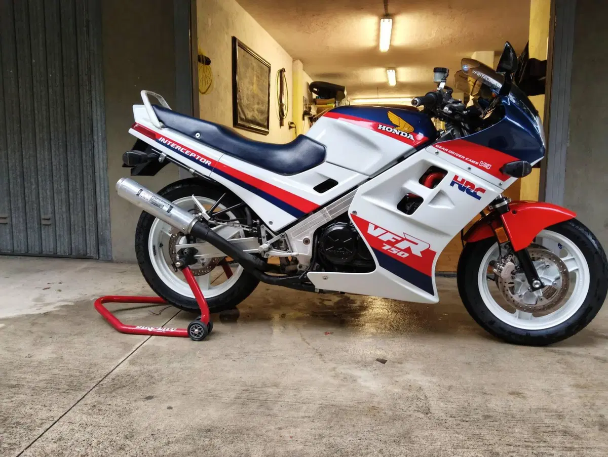 Honda VFR  (4)