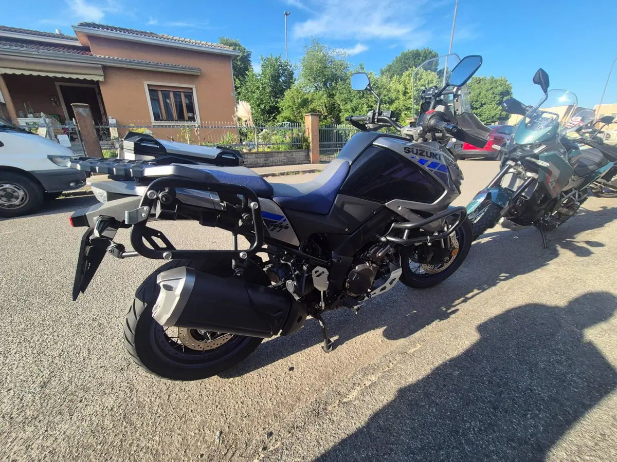 Suzuki V-Strom 1050XT Pro (2020 - 23) (3)