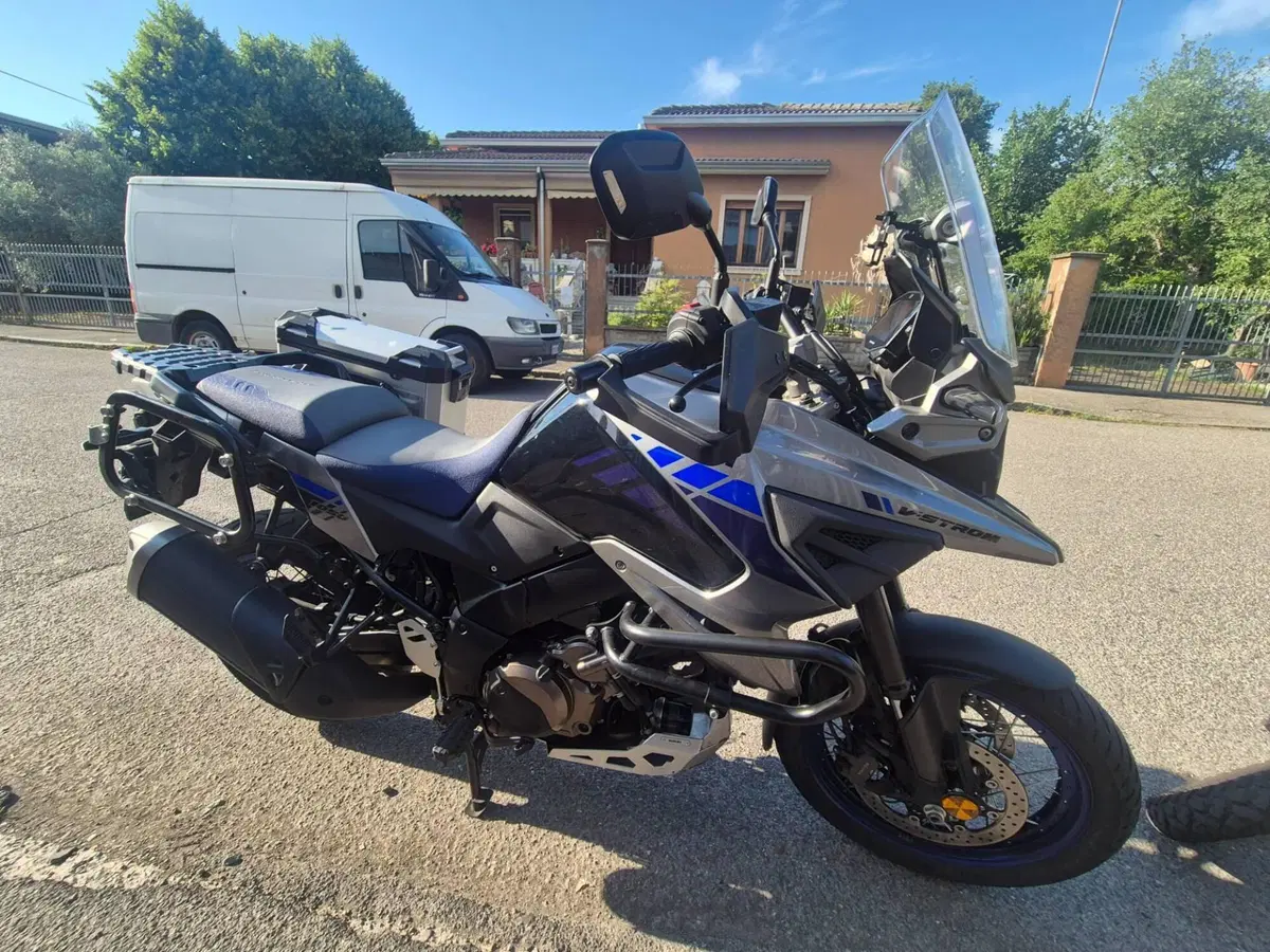 Suzuki V-Strom 1050XT Pro (2020 - 23) (4)