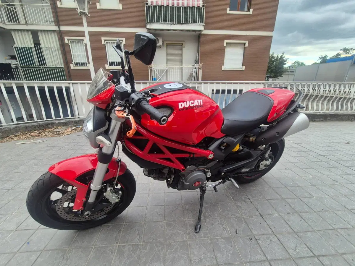 Ducati Monster 796 (2010 - 13) (4)