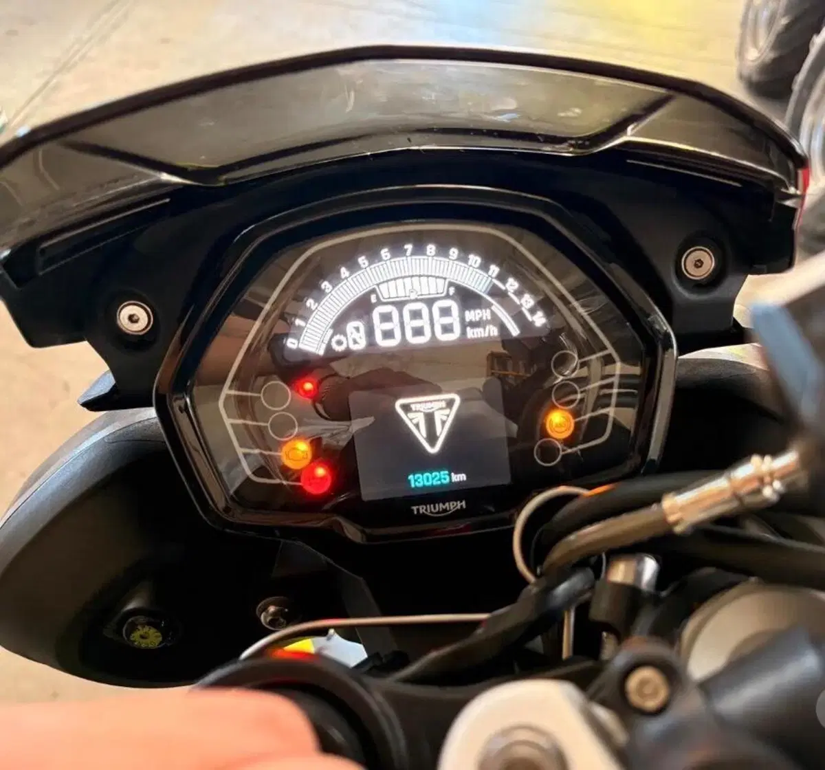 Triumph Street Triple 765 R (2023 - 26) (5)