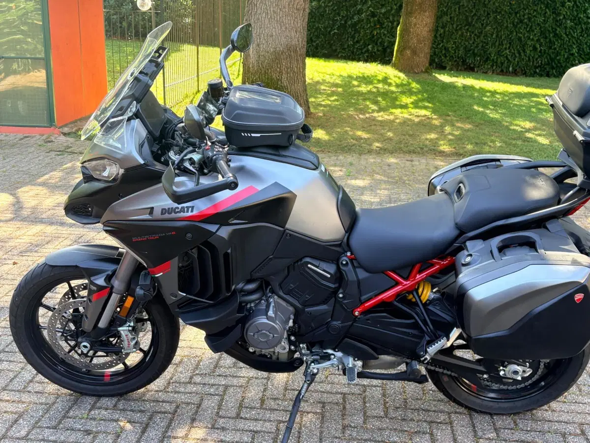 Ducati Multistrada V4 S Grand Tour (2024) (3)