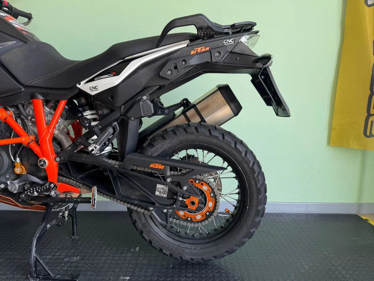 KTM 1090 Adventure R (2017 - 19) (6)