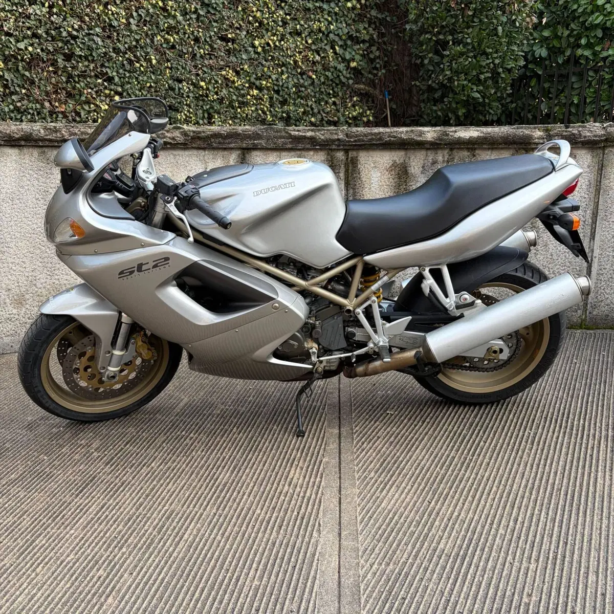 Ducati ST2 (1997 - 02)