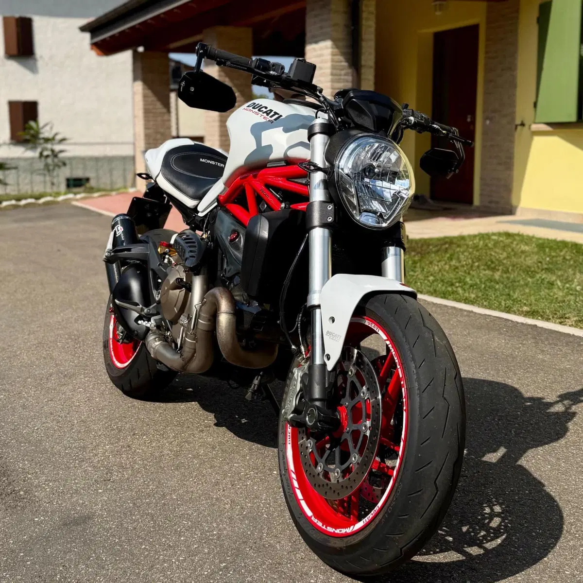 Ducati Monster 821 Dark ABS (2014 - 16)