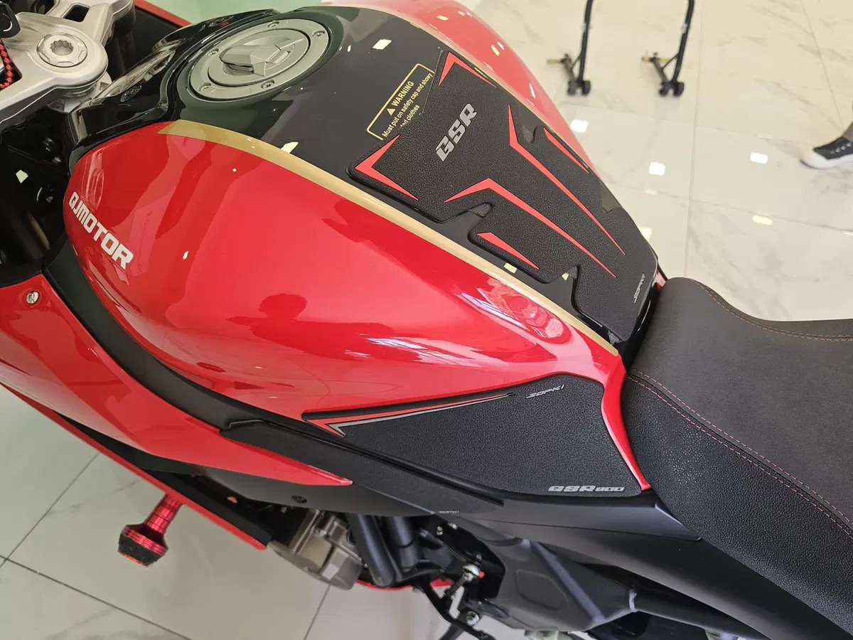 QJ Motor SRK 800 RR (2025 - 26) (7)