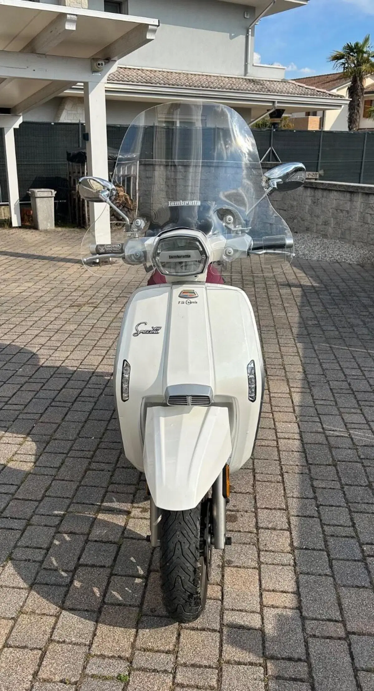 Lambretta V200 Special (2021 - 26) (2)