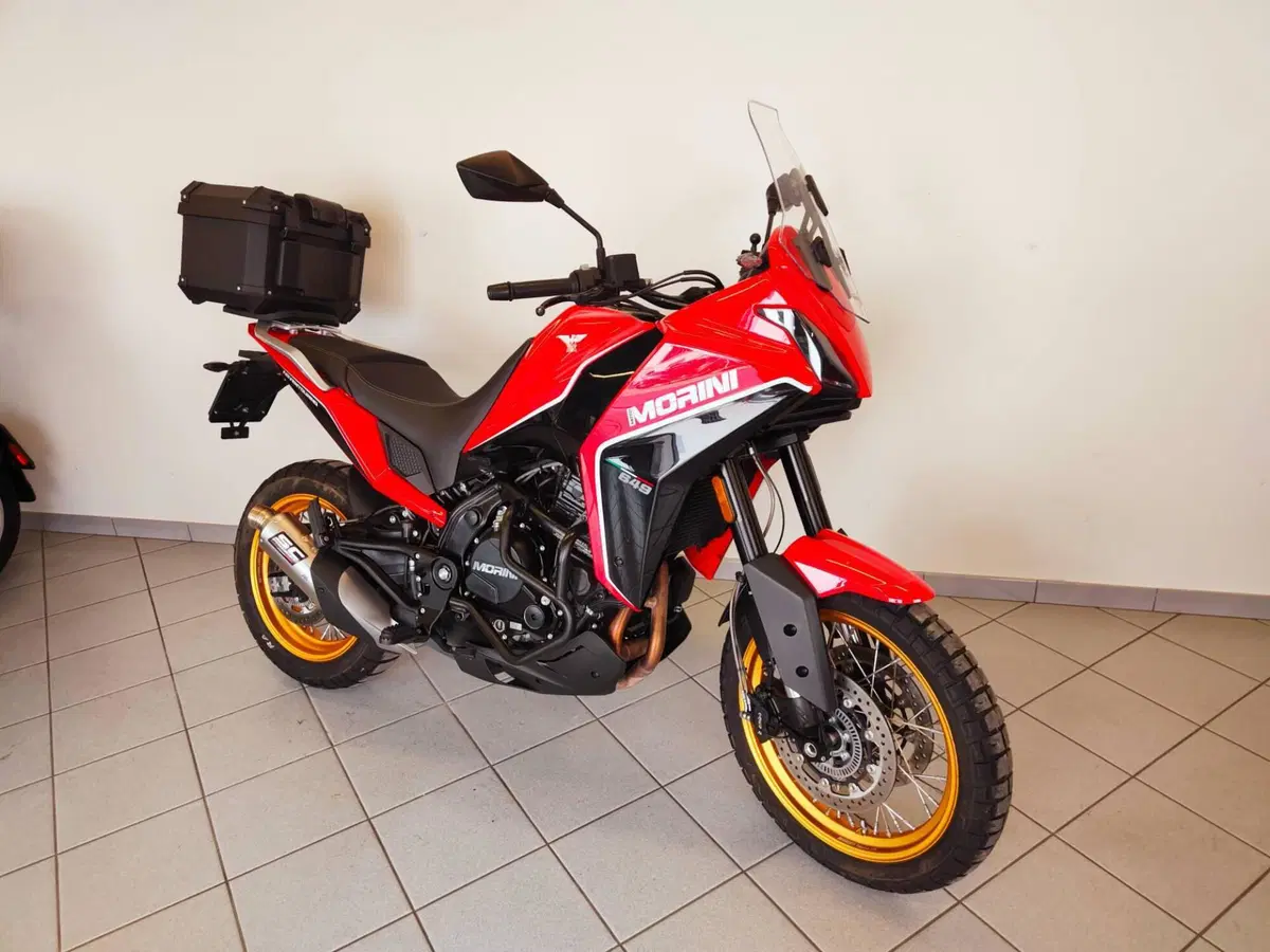 Moto Morini X-Cape 650 Gold Wheels Edition (2022 - 26) (3)