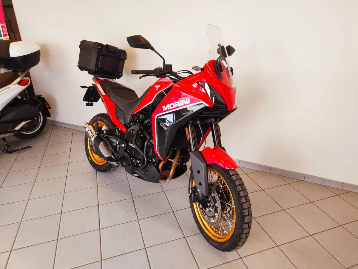 Moto Morini X-Cape 650 Gold Wheels Edition (2022 - 26) (4)