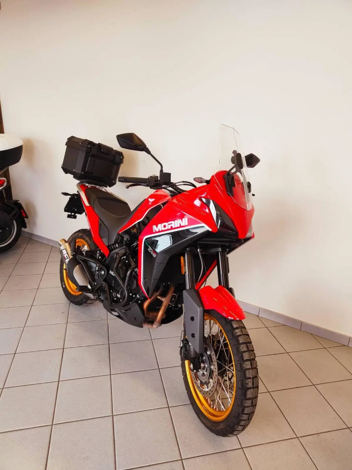 Moto Morini X-Cape 650 Gold Wheels Edition (2022 - 26) (5)