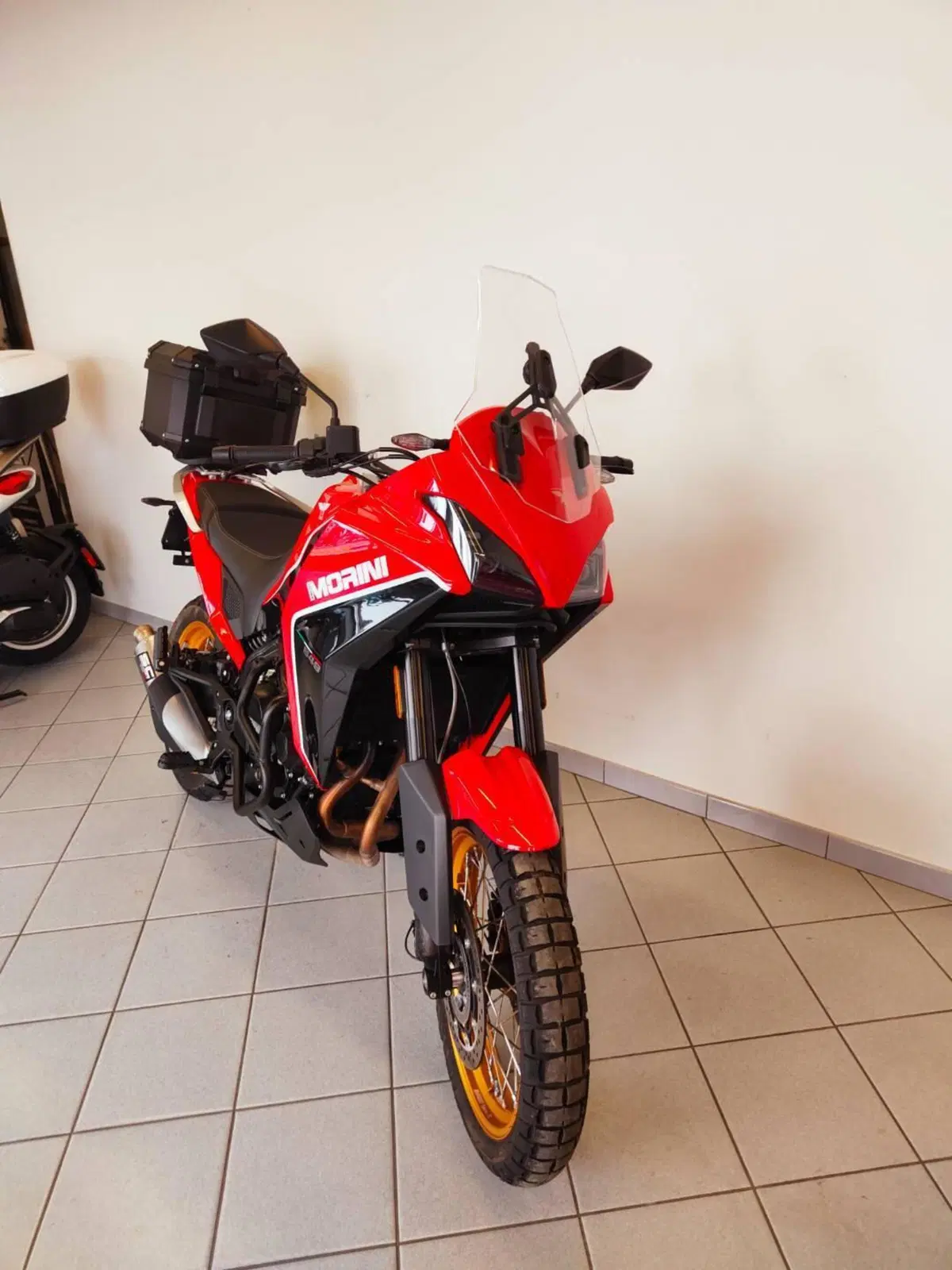 Moto Morini X-Cape 650 Gold Wheels Edition (2022 - 26) (6)