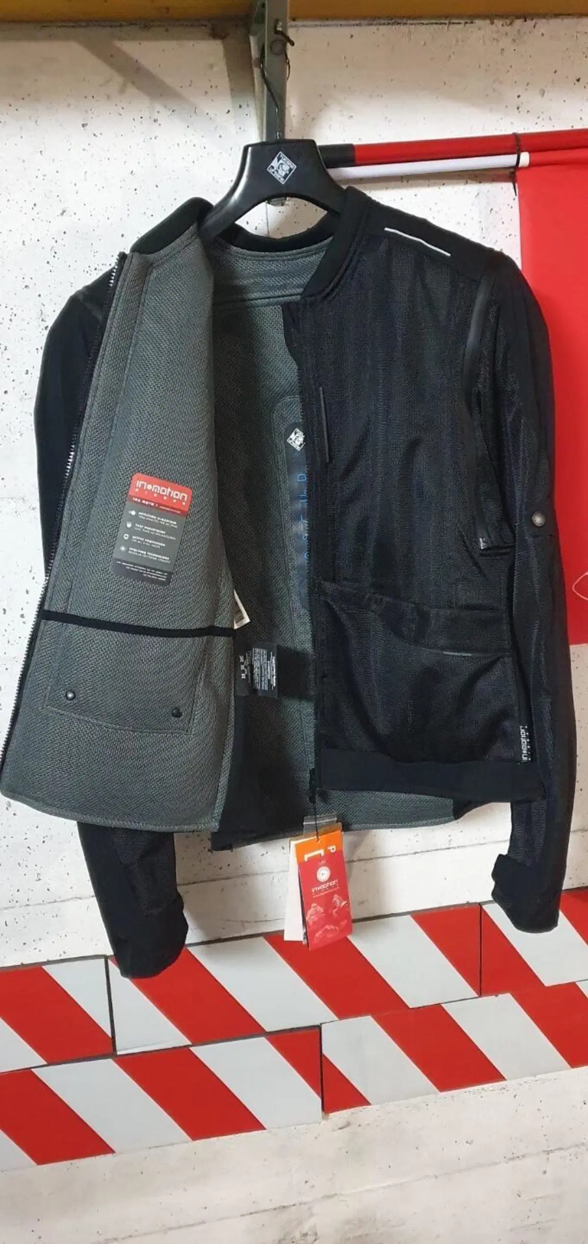 Giacca moto uomo Tucano con airbag NUOVA CON CARTE Tucano Urbano (4)
