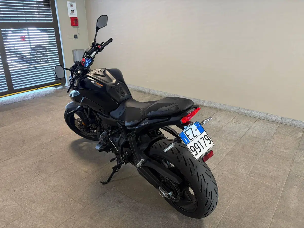 Yamaha MT-07 Pure (2023 - 25) (2)