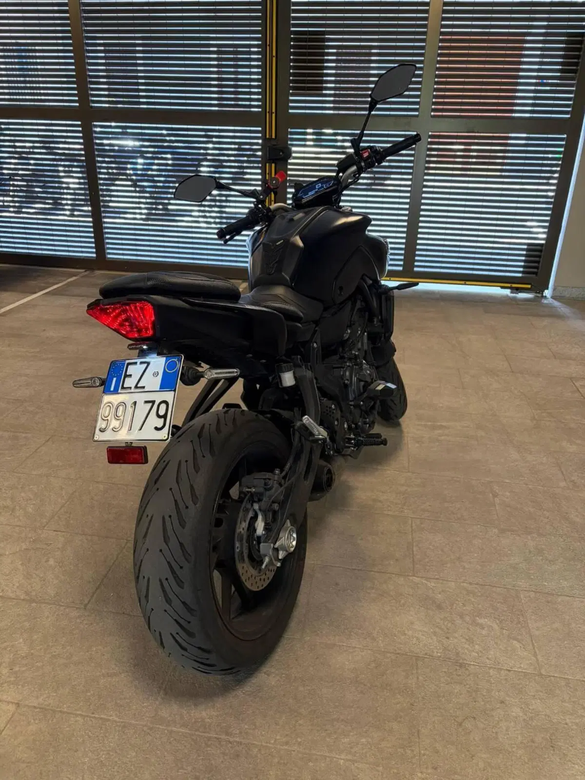 Yamaha MT-07 Pure (2023 - 25) (4)