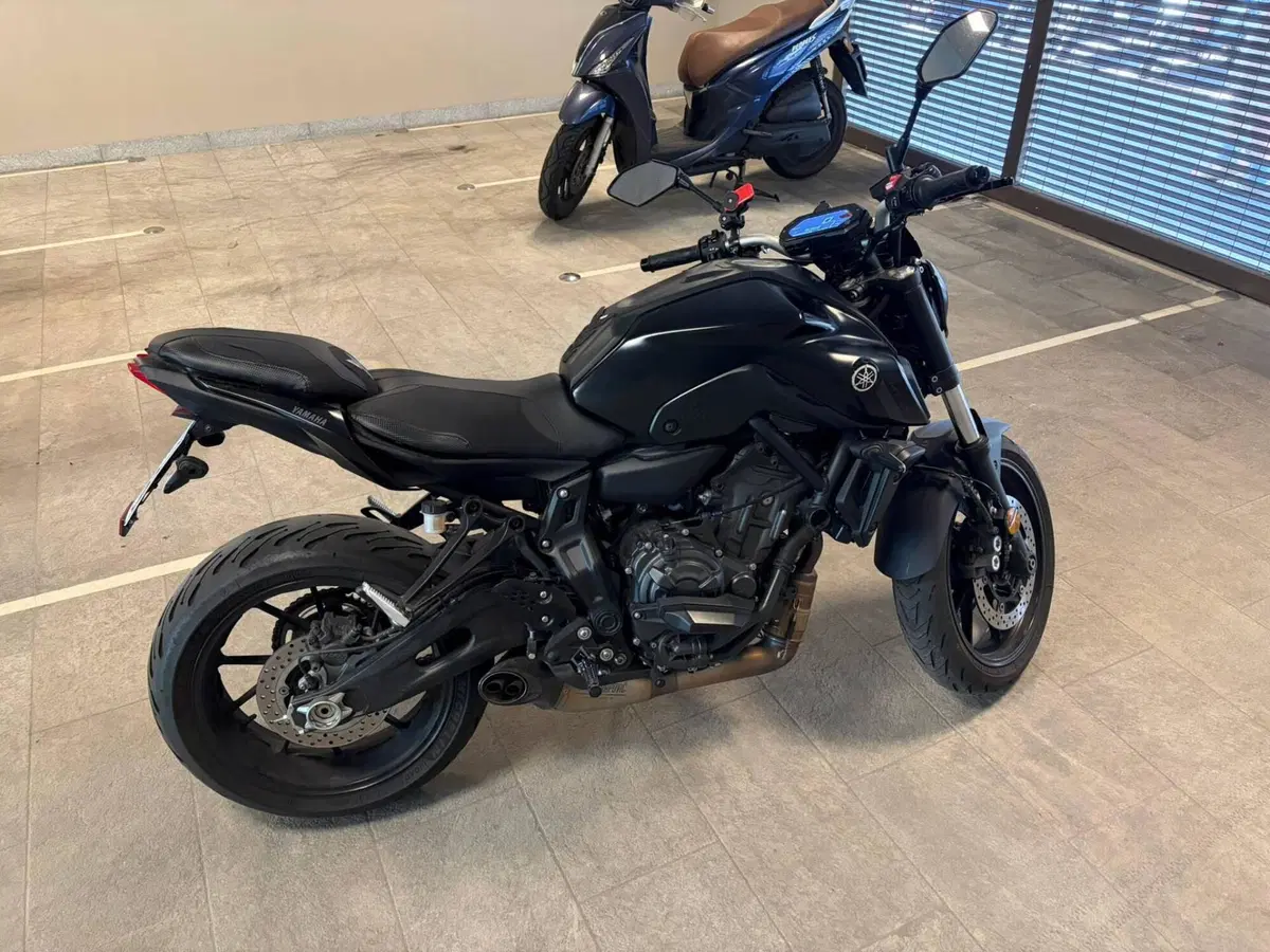 Yamaha MT-07 Pure (2023 - 25) (5)