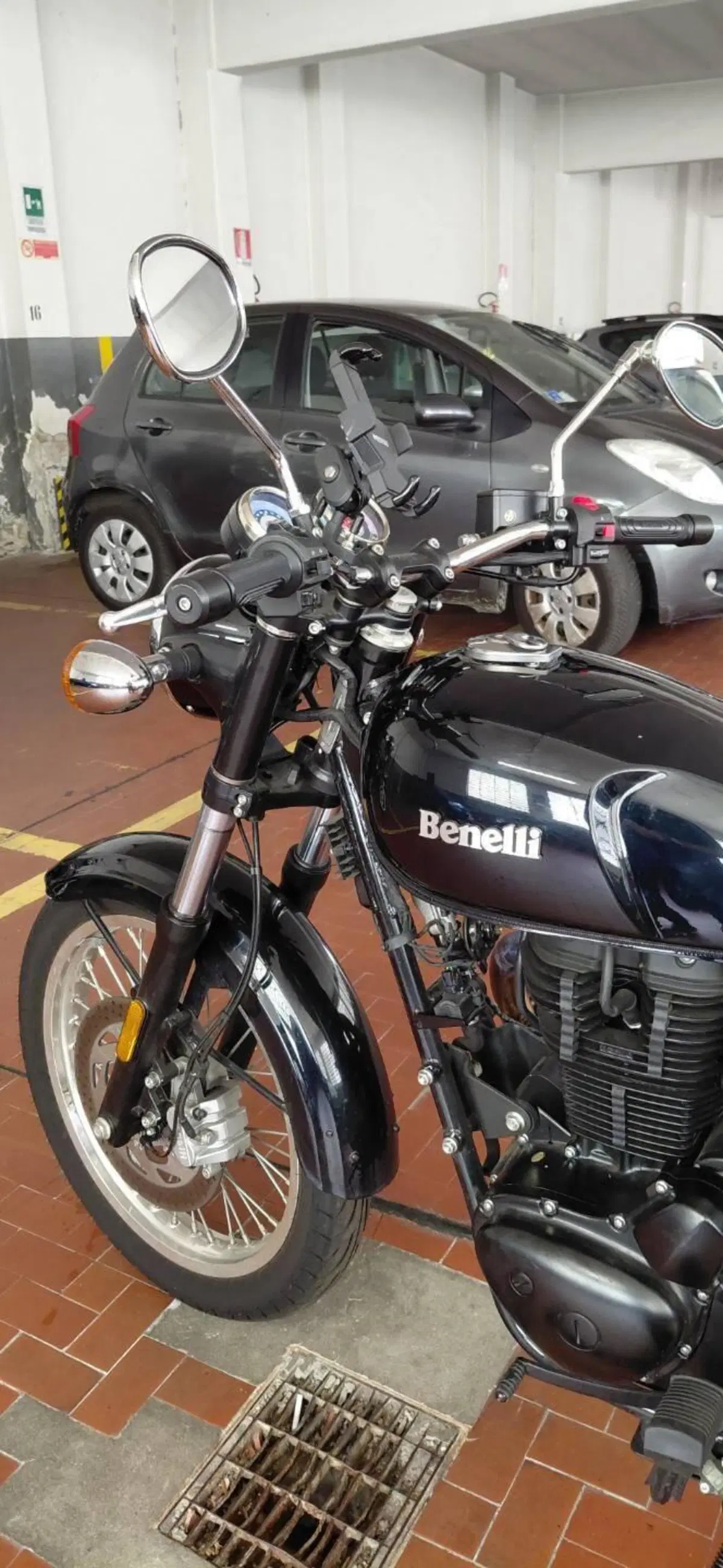 Benelli Imperiale 400 (2021 - 25) (3)