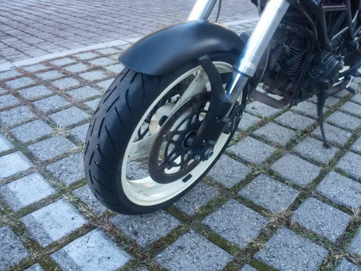 Ducati Monster 695 (2006 - 08) (8)