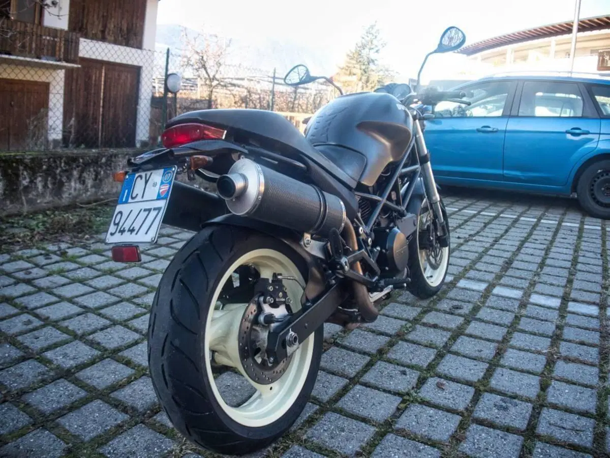 Ducati Monster 695 (2006 - 08) (2)
