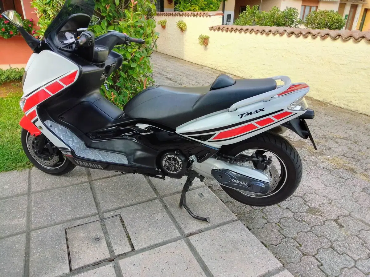 Yamaha T-Max 500 (2001 - 03) (3)