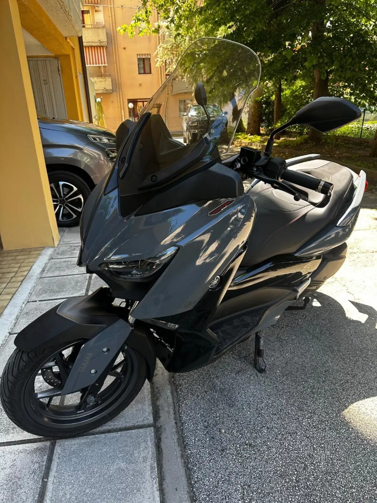 Yamaha X-Max 300 Tech Max (2021 - 24) (3)