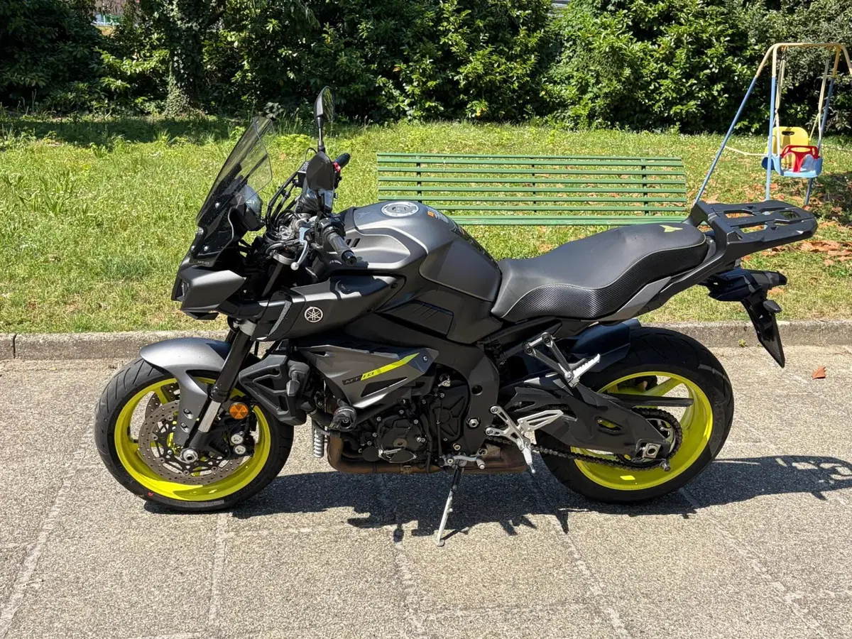 Yamaha MT-10 (2017 - 20) (2)