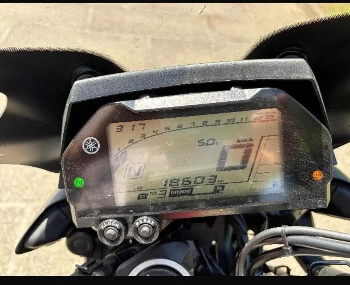 Yamaha MT-10 (2017 - 20) (5)